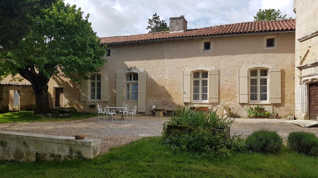 Gite du Château de Pernan Avy Extérieur photo